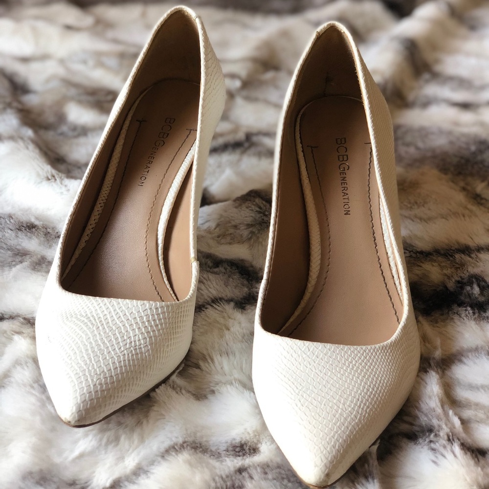 BCBG Gaminkh-x pumps